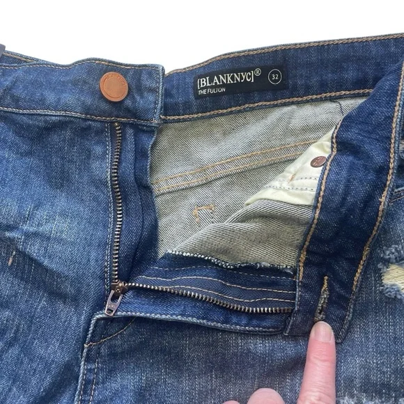 New Blank NYC The Fulton Roll Up Distressed Jean Shorts - Picture 6 of 9